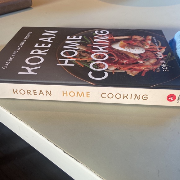 Korean Home Cooking: Classic and Modern Recipes by Sohui Kim - Picture 3 of 3